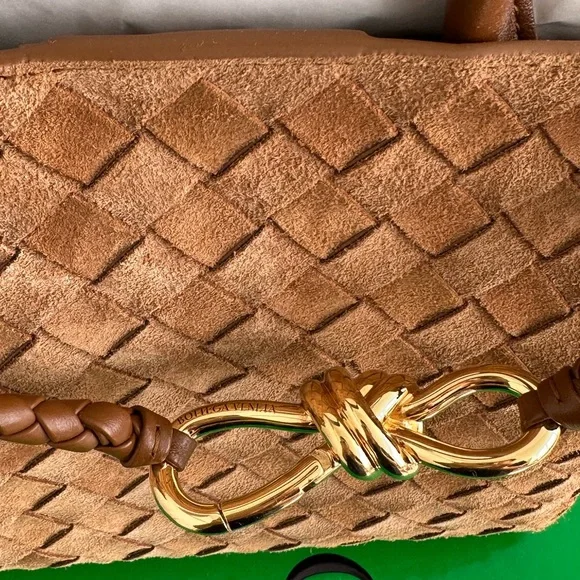 Bottega Veneta Suede Tan Andiamo Small Shoulder Bag - Picture 3 of 6